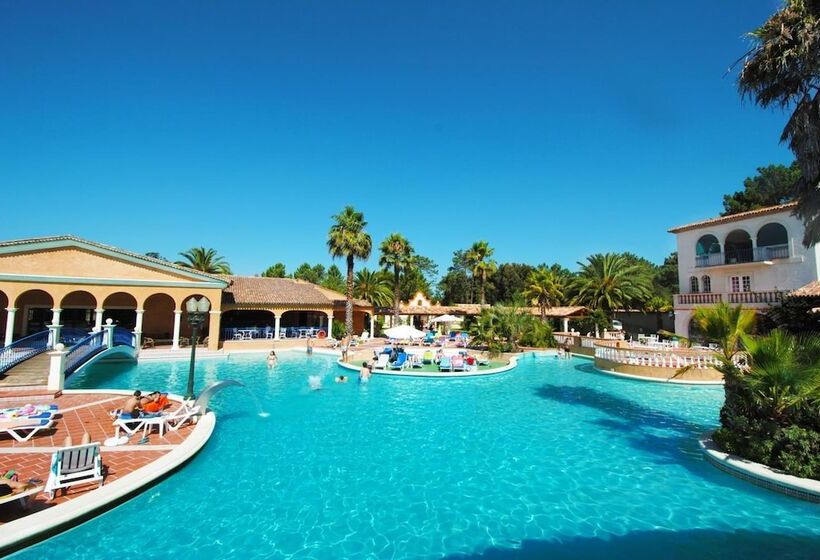 فندق Herdade Lago Real