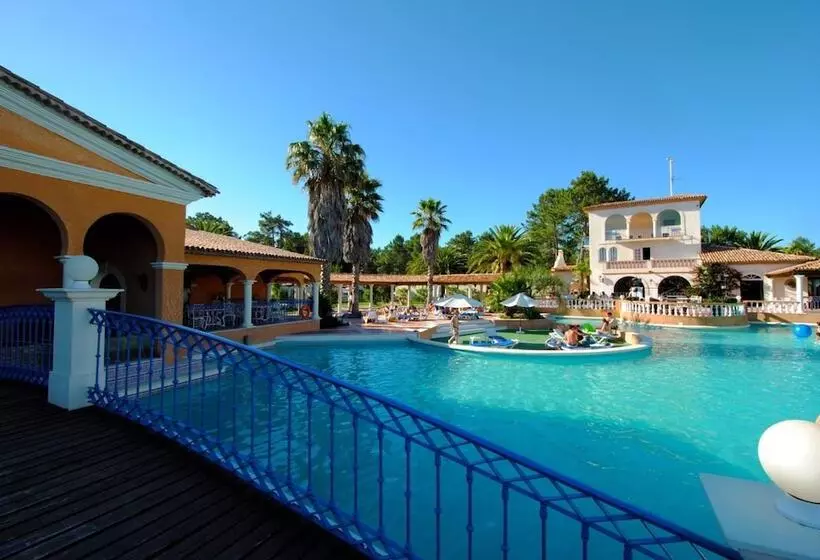 ホテル Herdade Lago Real