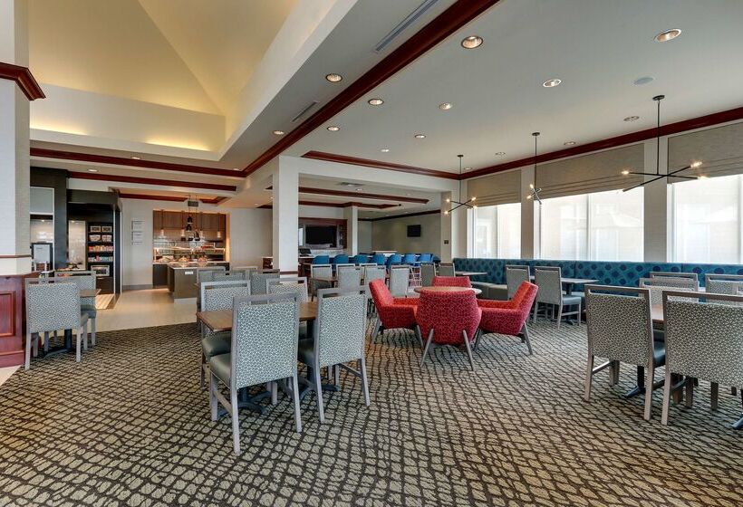 فندق Hilton Garden Inn Indianapolis Airport