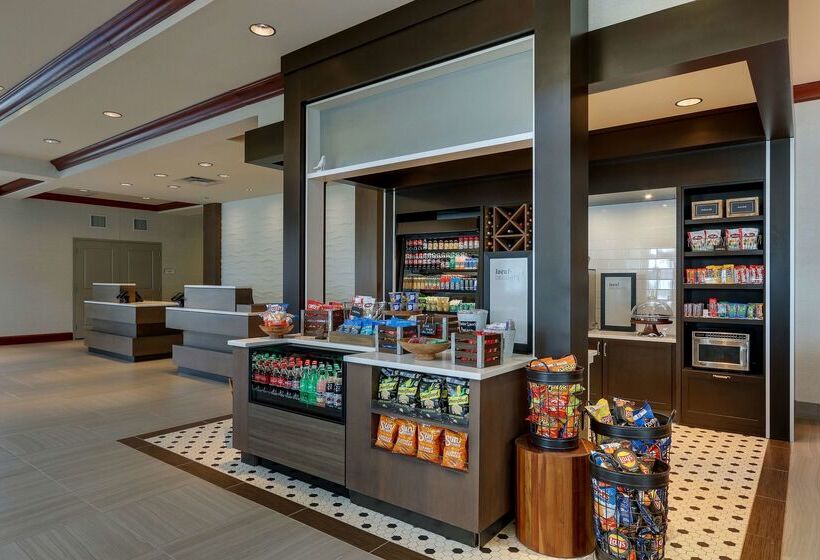 فندق Hilton Garden Inn Indianapolis Airport