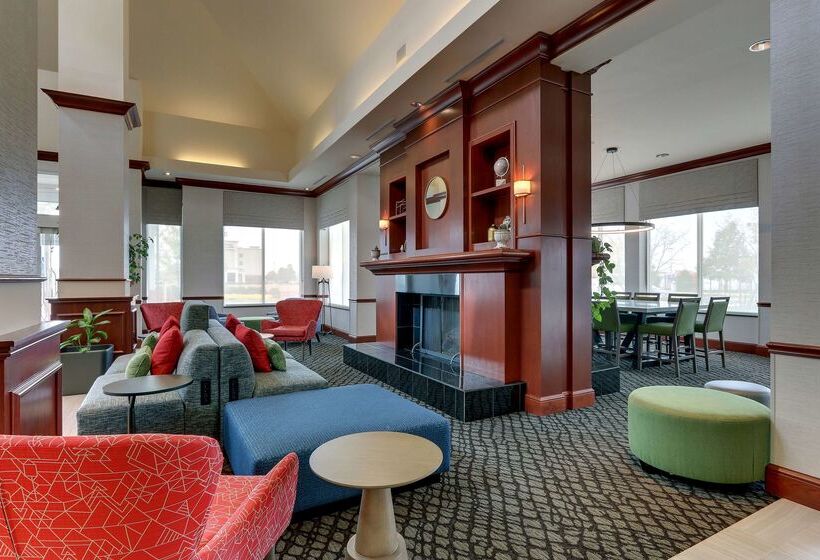 فندق Hilton Garden Inn Indianapolis Airport