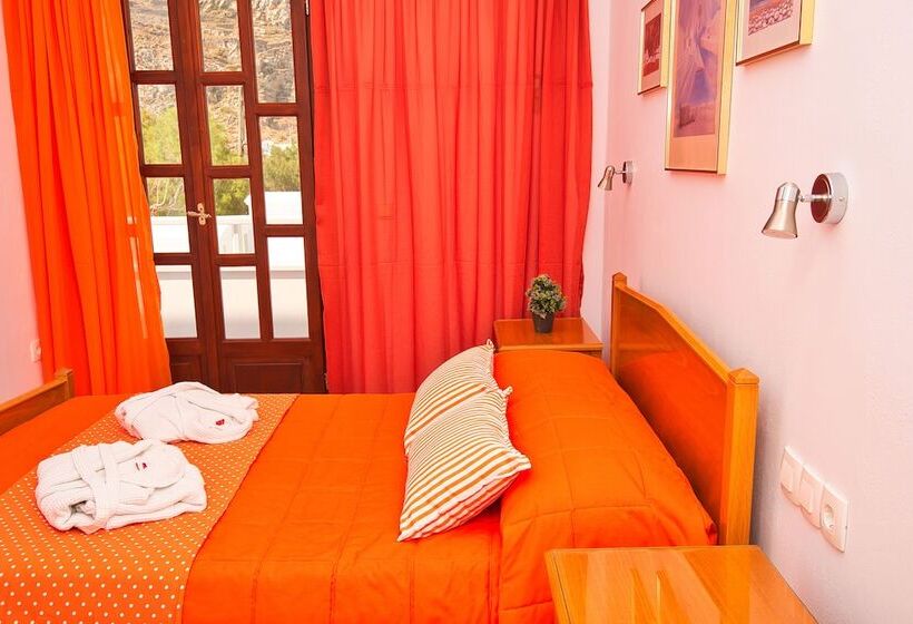 هتل Irini S Rooms