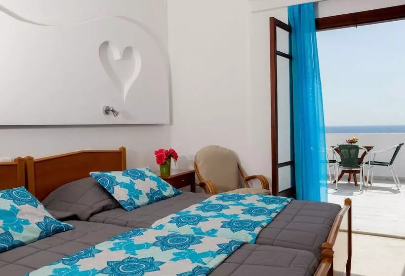 هتل Irini S Rooms