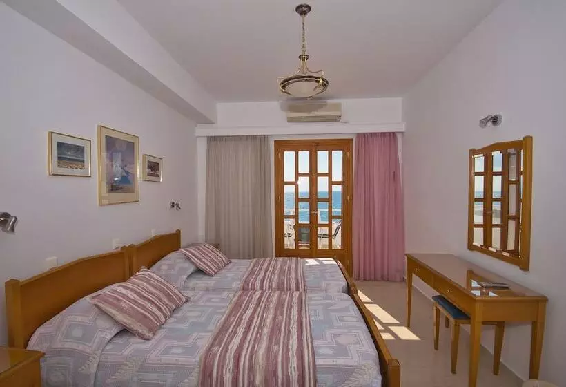 هتل Irini S Rooms