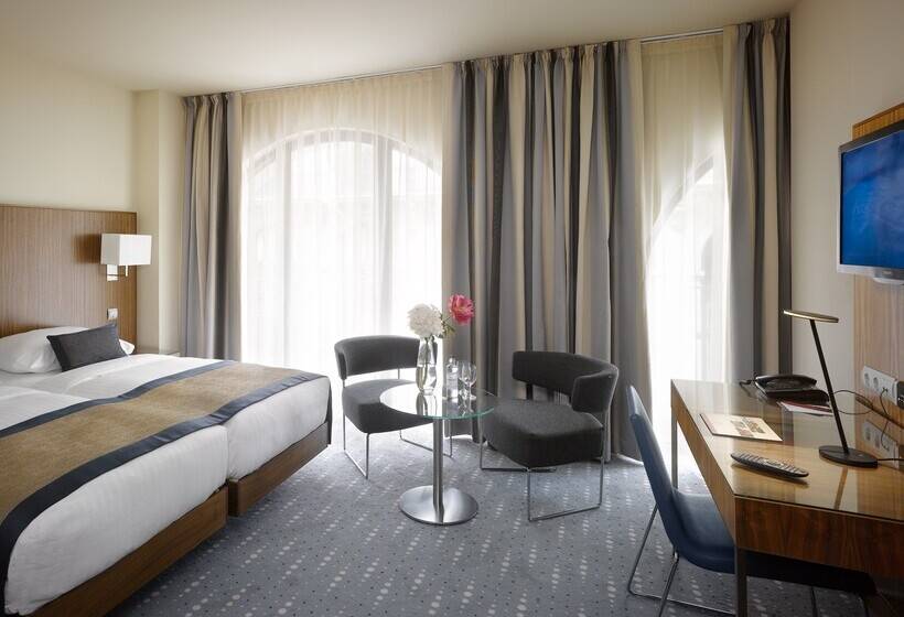 Отель Miiro Borneta