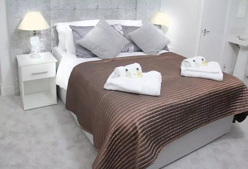 هتل Marine Residence