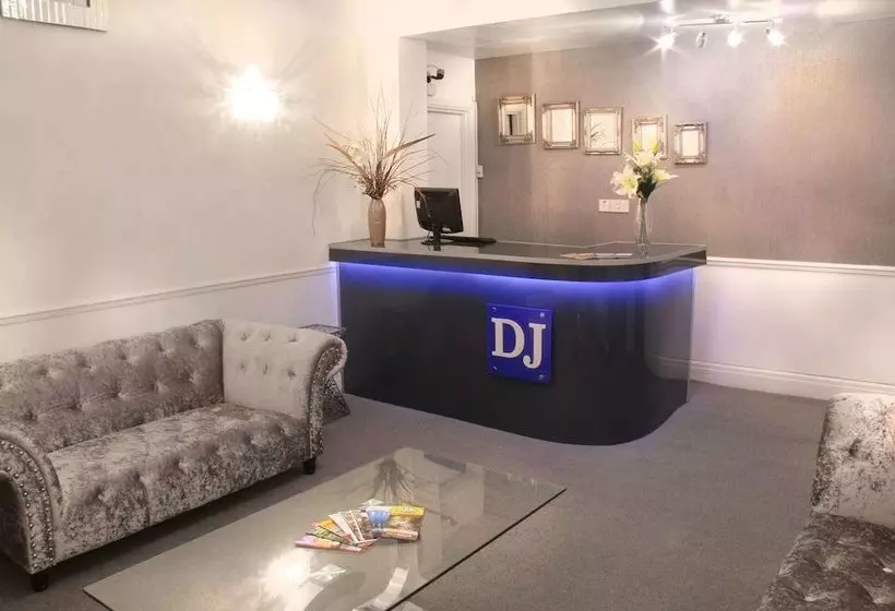 هتل Marine Residence