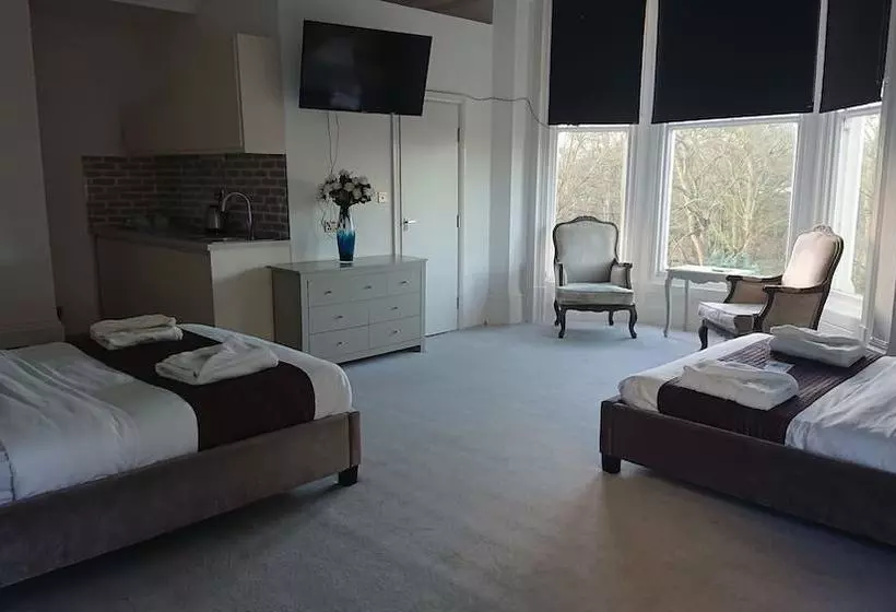 هتل Marine Residence