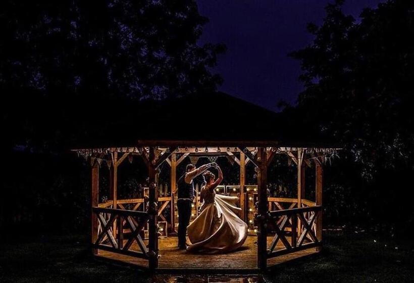 בית מלון כפרי Slaters Country Inn