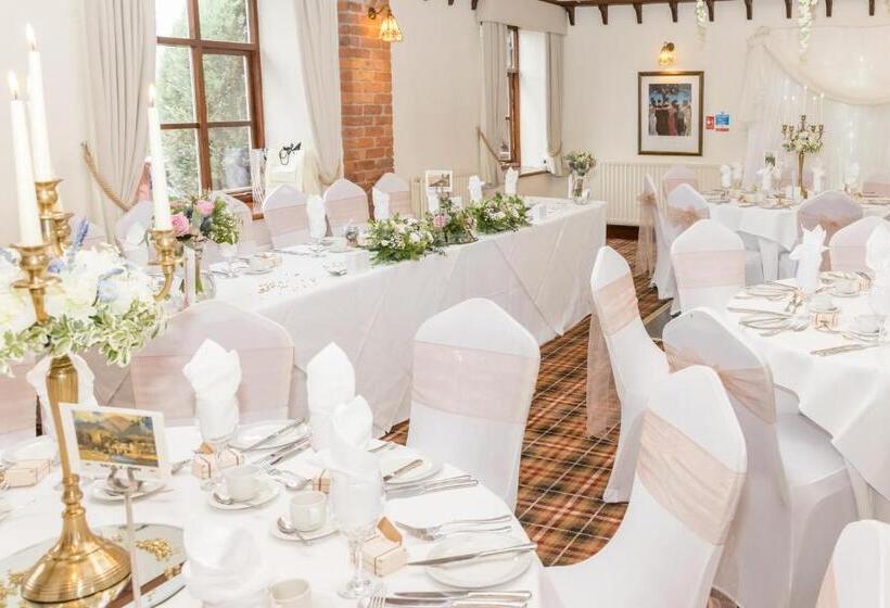 בית מלון כפרי Slaters Country Inn