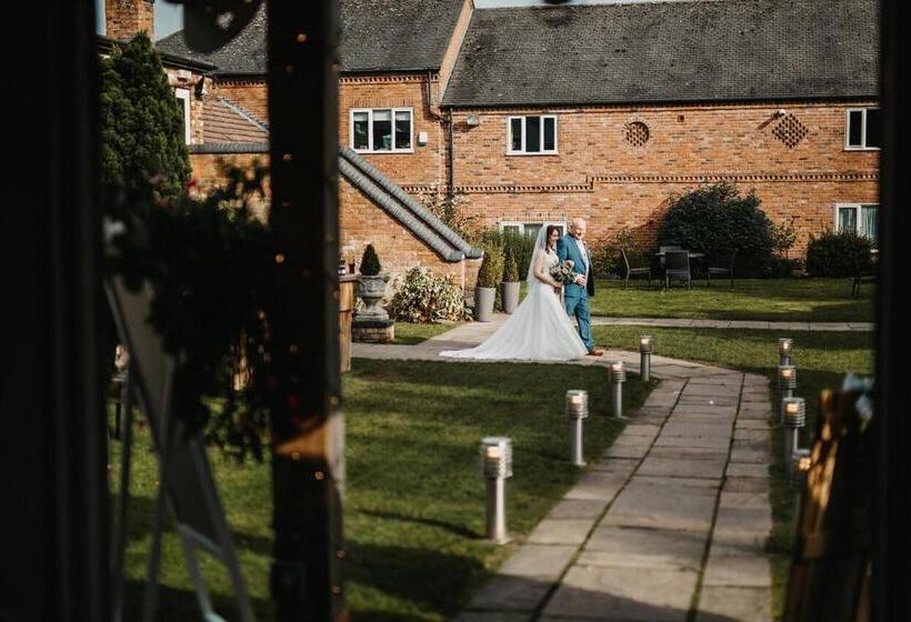 בית מלון כפרי Slaters Country Inn