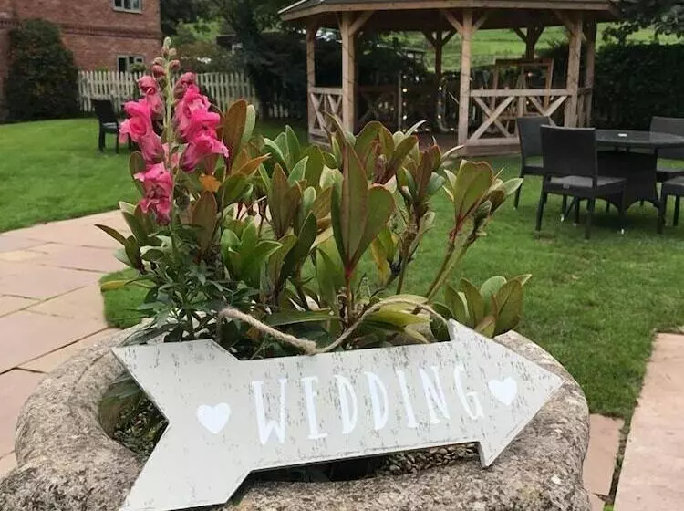 فندق Slaters Country Inn