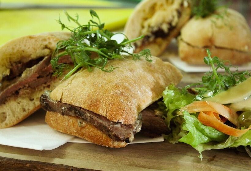 בית מלון כפרי Slaters Country Inn