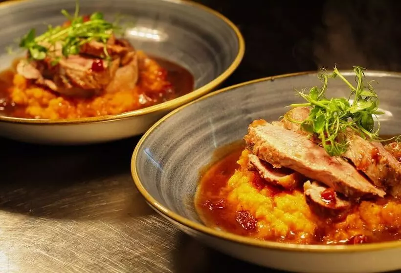 فندق Slaters Country Inn