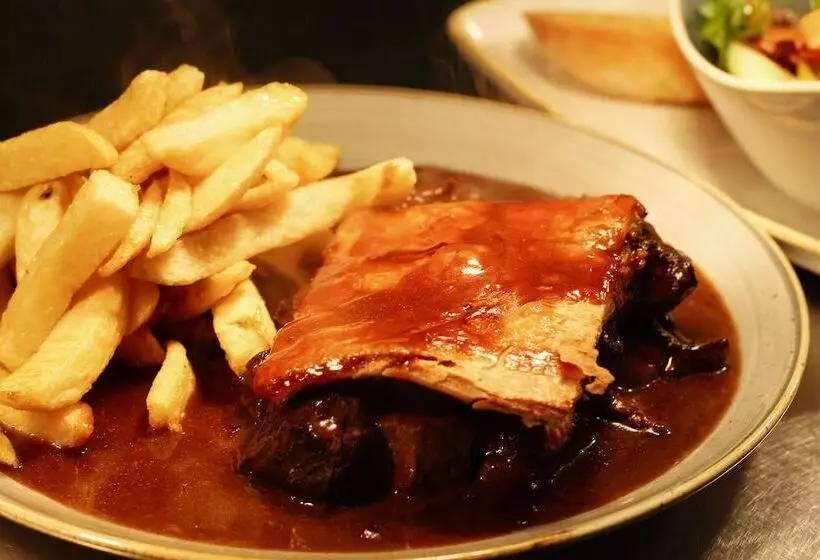 فندق Slaters Country Inn