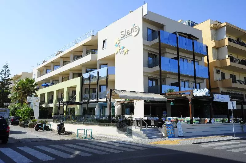 Steris Elegant Beach Hotel & Apartments