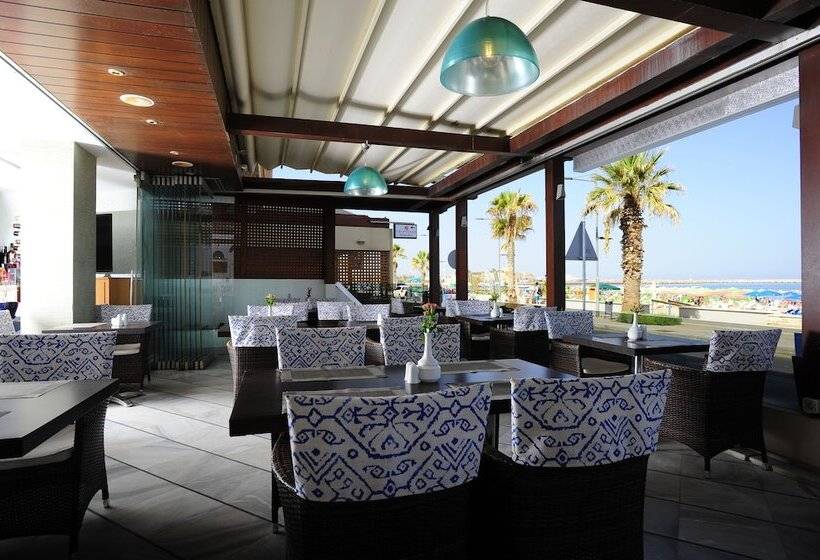 Steris Elegant Beach Hotel & Apartments