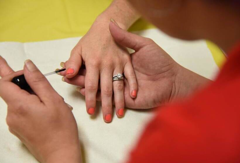 Steris Elegant Beach Hotel & Apartments