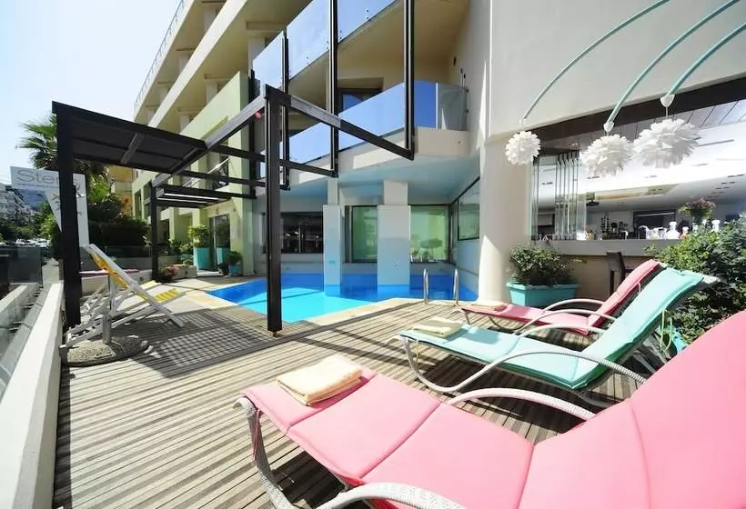 Steris Elegant Beach Hotel & Apartments