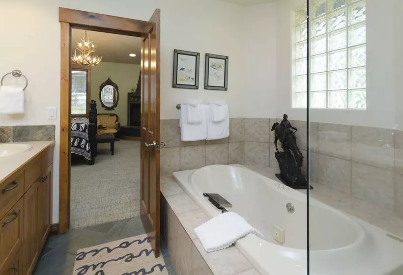 فندق The Trails At Storm Meadows