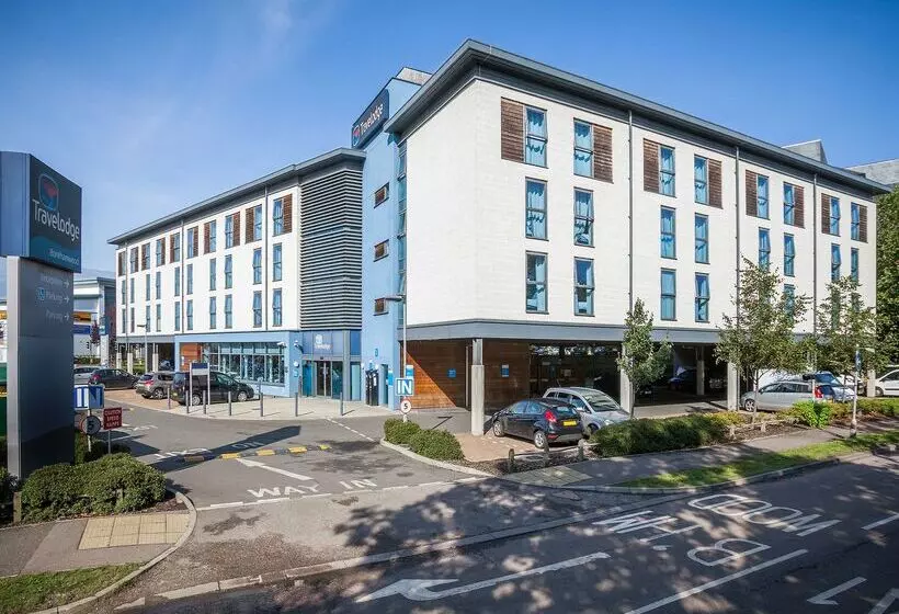 Отель Travelodge Borehamwood