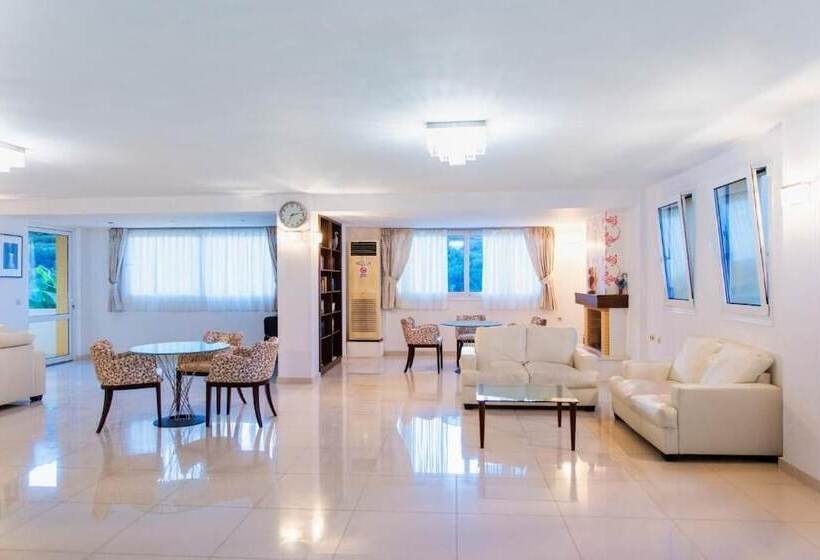 בית מלון כפרי Xidas Garden