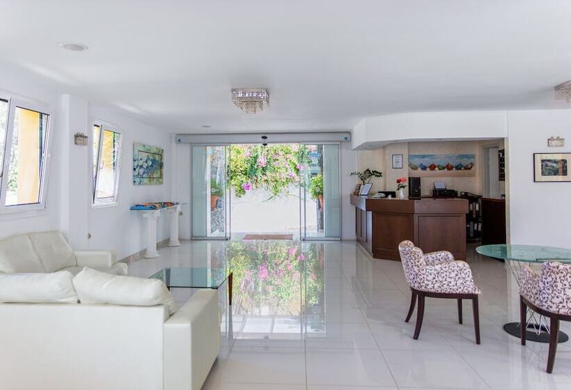 בית מלון כפרי Xidas Garden