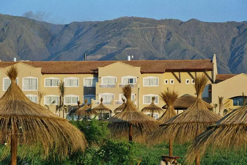 Howard Johnson Hotel Resort Villa De Merlo