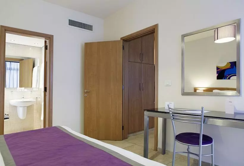 Xpress By Smallville