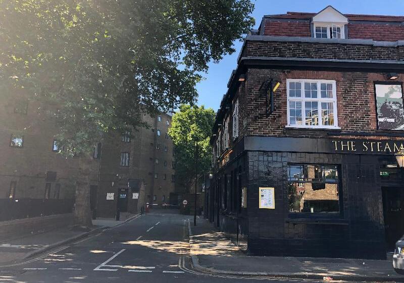 هاستل Publove @ The Steam Engine Waterloo