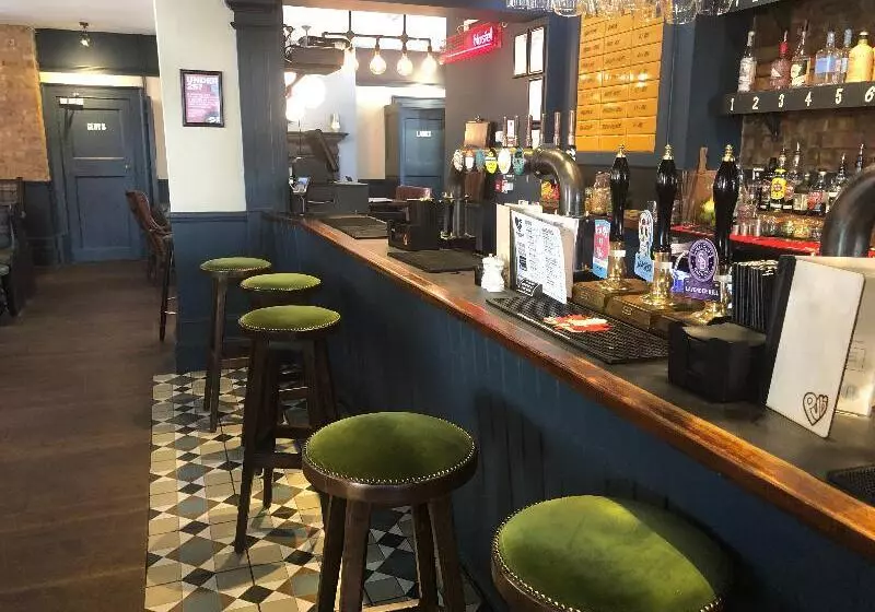 ユースホステル Publove @ The Steam Engine Waterloo