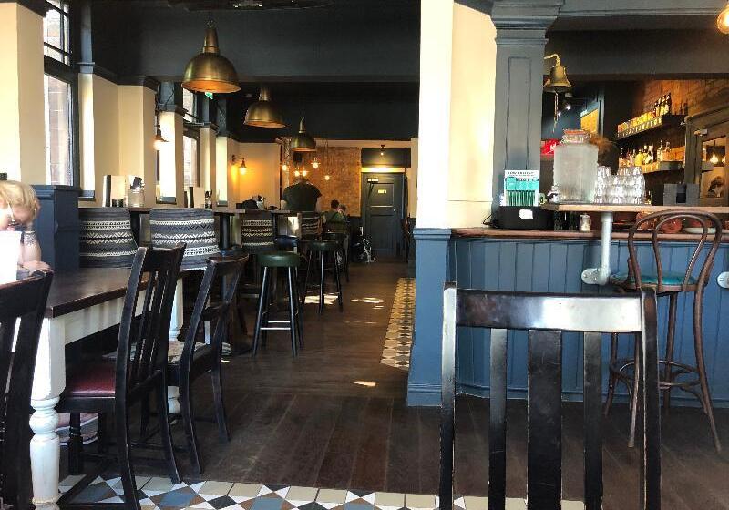 هاستل Publove @ The Steam Engine Waterloo