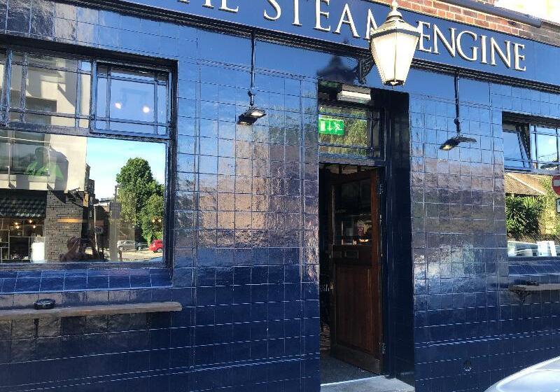 هاستل Publove @ The Steam Engine Waterloo