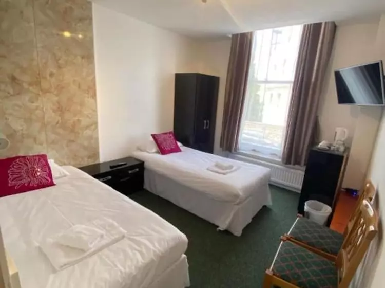 Carlton Court Hotel Eastbourne