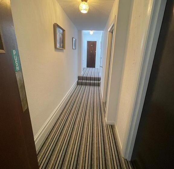 Carlton Court Hotel Eastbourne