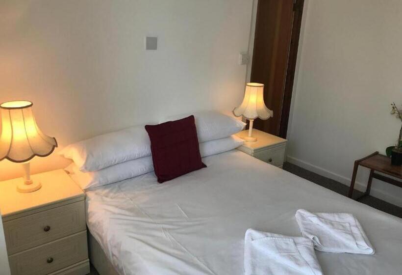 Carlton Court Hotel Eastbourne