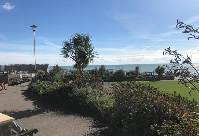 Carlton Court Hotel Eastbourne