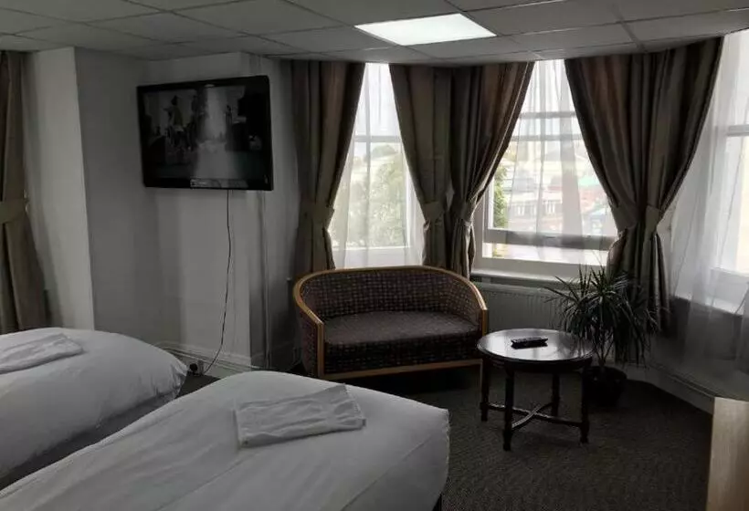 Carlton Court Hotel Eastbourne