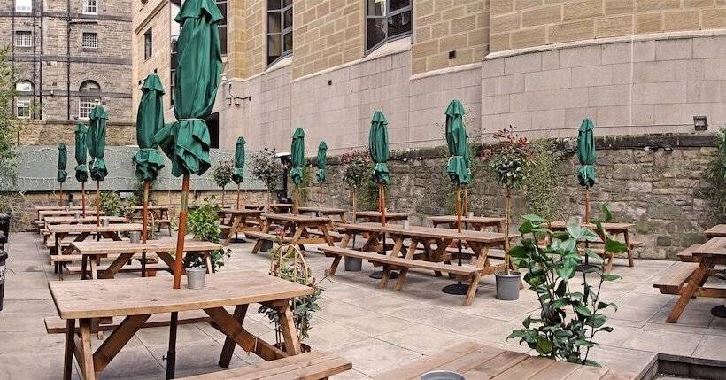 Cowgate Tourist Hostel