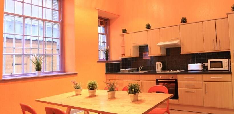 Cowgate Tourist Hostel