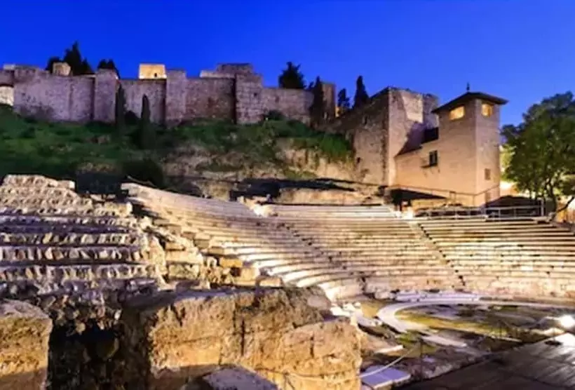 Hostelli Malaga City Suites