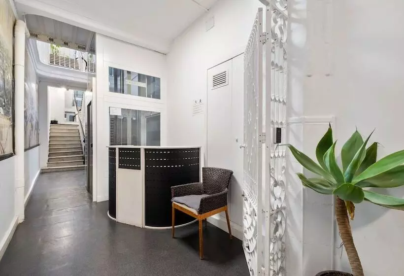 Hostelli Malaga City Suites