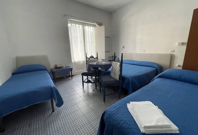 בית מלון כפרי Europa