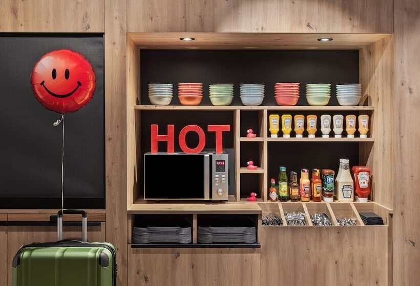 فندق Moxy Amiens