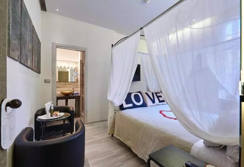 Hotelli Room 230 Roma Luxury Suites