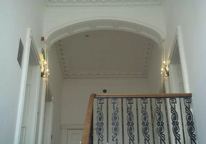 Lomond Airport Hotel