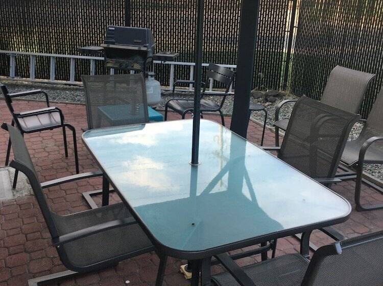 مُتل The Ranchland Inn Kamloops