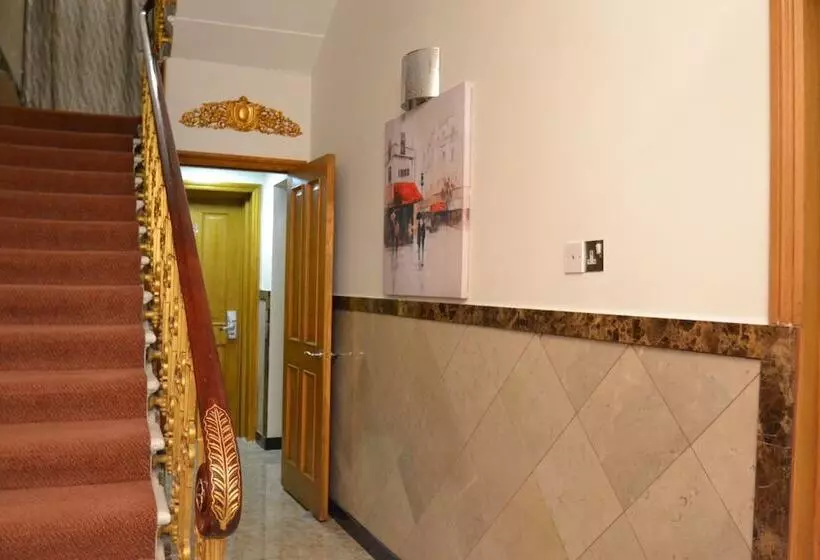 Paddington Apartments