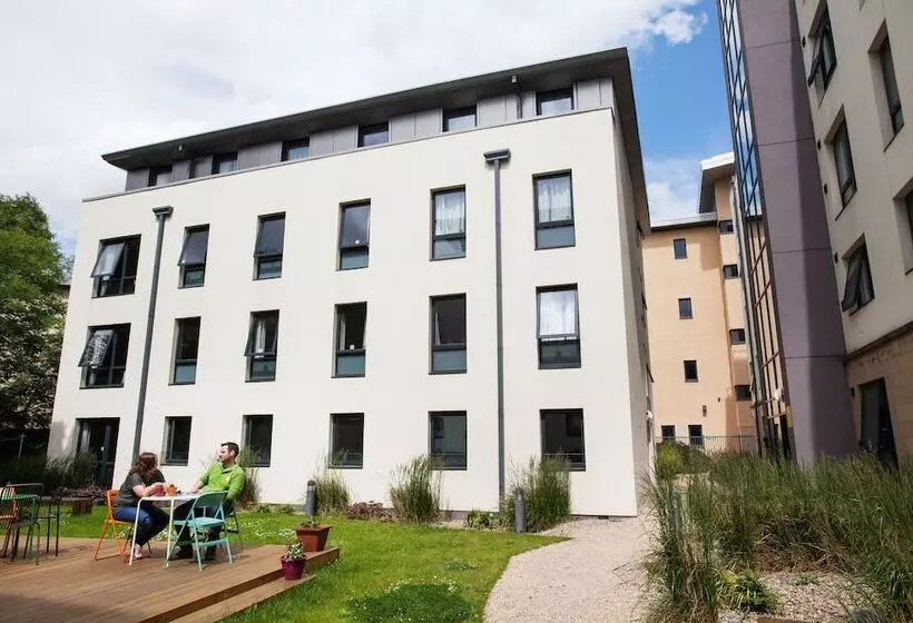 レジデンス Chalmers Street