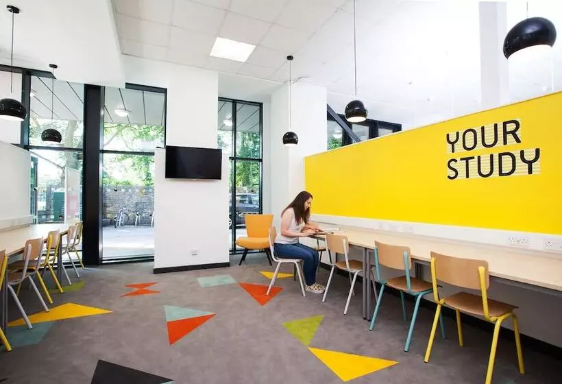 レジデンス Chalmers Street